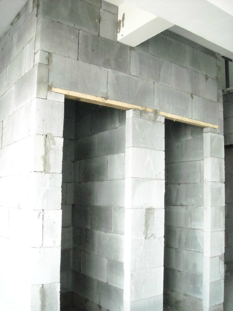 宁波厂房装修―轻质砖隔断案例
